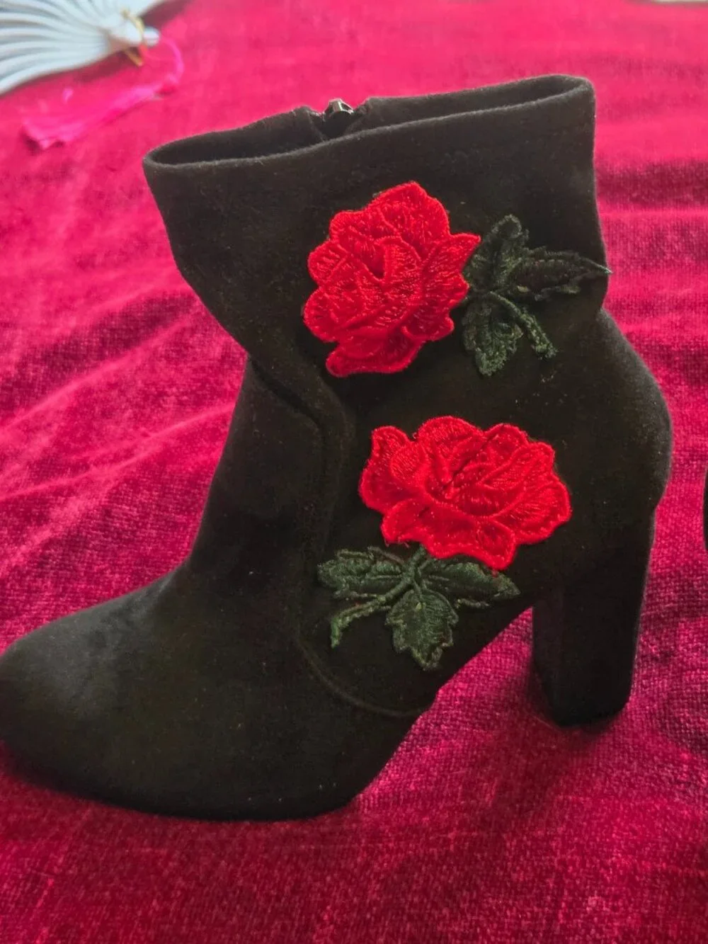BAMBOO  SUEDE ANKLE BOOTS WITH ROSES AND LEAVES EMBROIDERY BRAND NEW!! SIZE 8